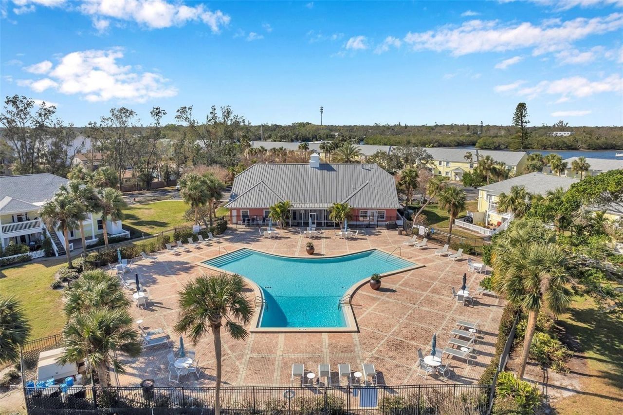 107 Seahorse Drive Se, Unit A, Saint Petersburg, FL 33705 Photo