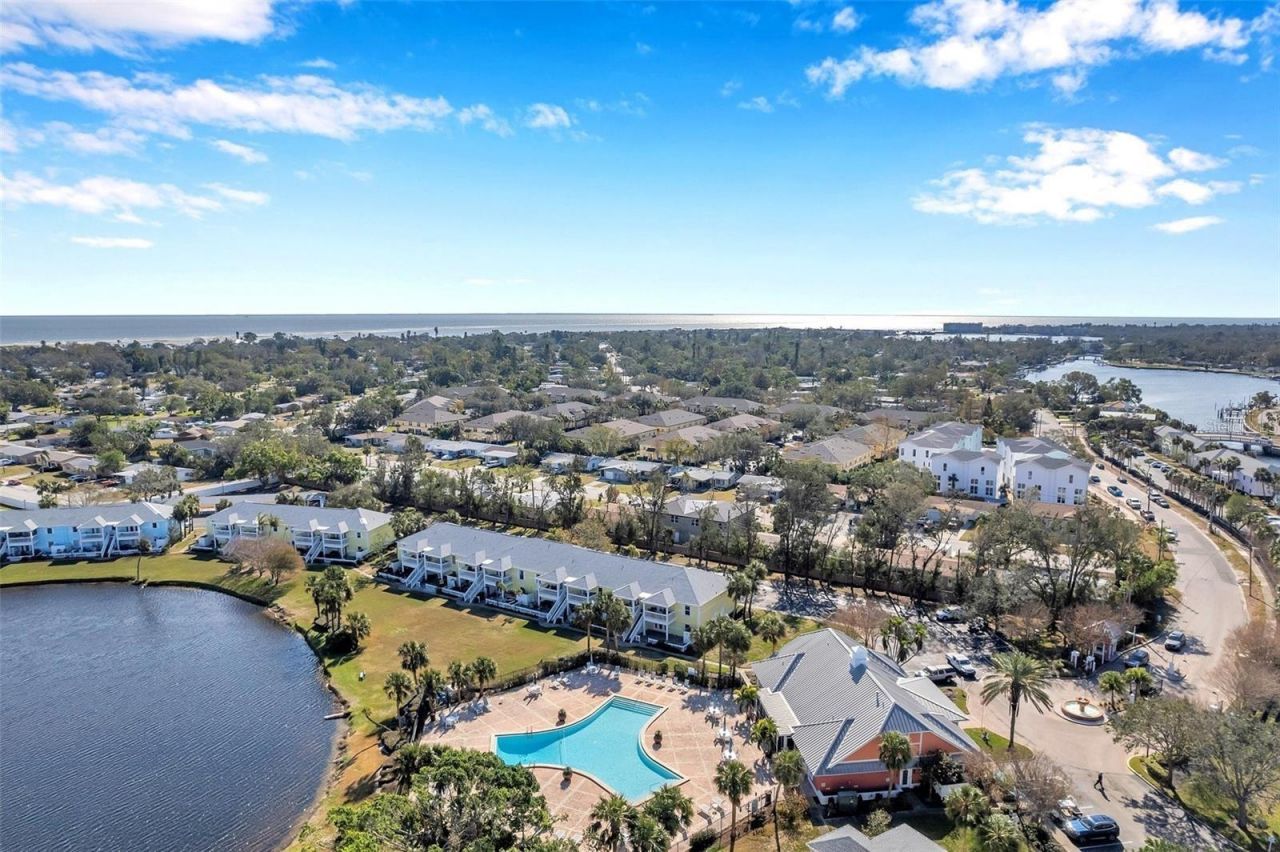 107 Seahorse Drive Se, Unit A, Saint Petersburg, FL 33705 Photo