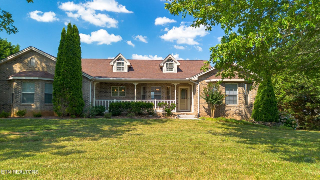 185 Florence Circle, Dandridge, TN 37725 Main Photo