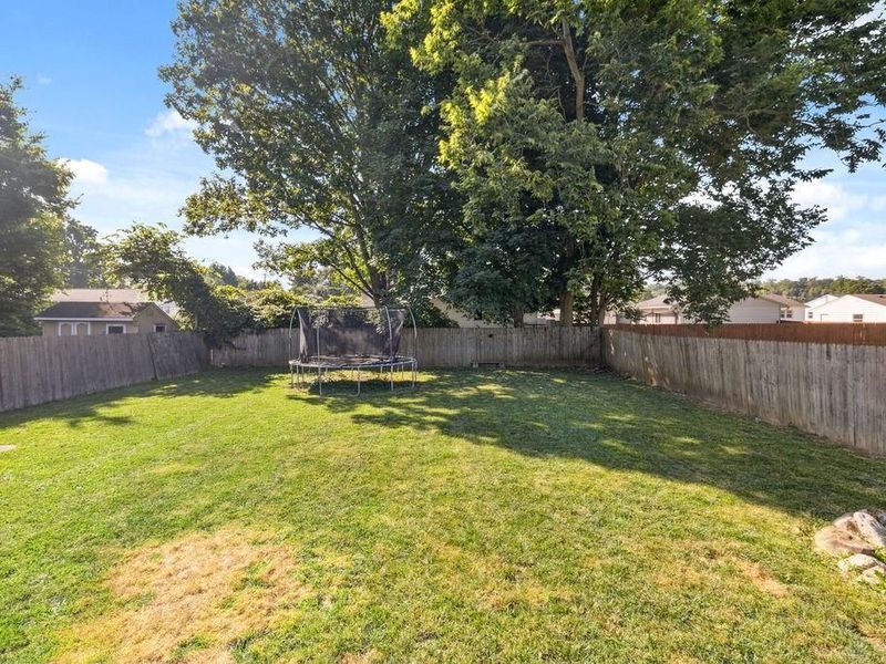 3206 Bexley Drive, Middletown, OH 45042 Photo 12
