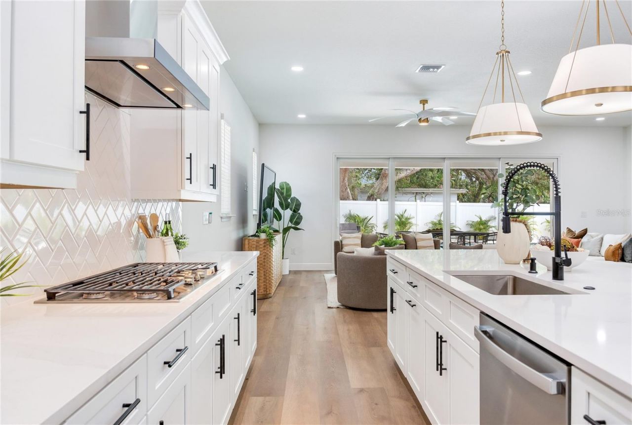 2814 54th Street S, Gulfport, FL 33707 Photo