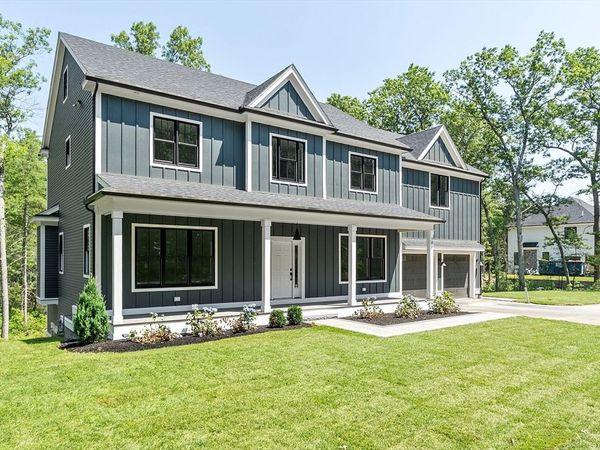 786 Main St, Hudson, MA 01749