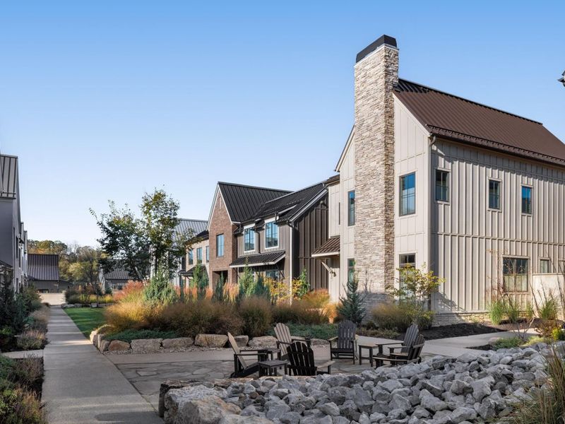 2832 Kobuk Drive, Columbus, OH 43228 Photo 3