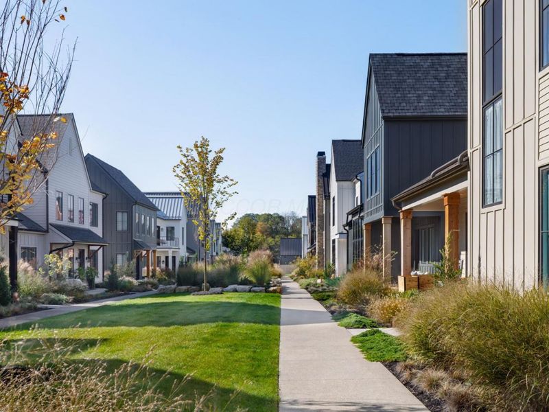 2832 Kobuk Drive, Columbus, OH 43228 Photo 5