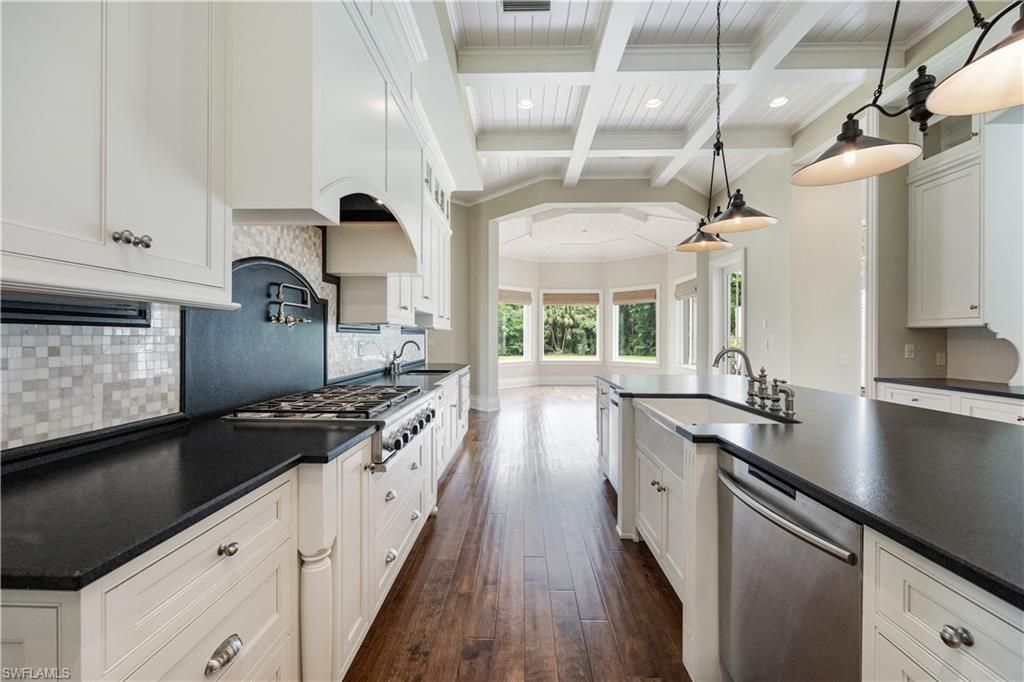 2263 Coach House Ln, Naples, FL 34105 Photo