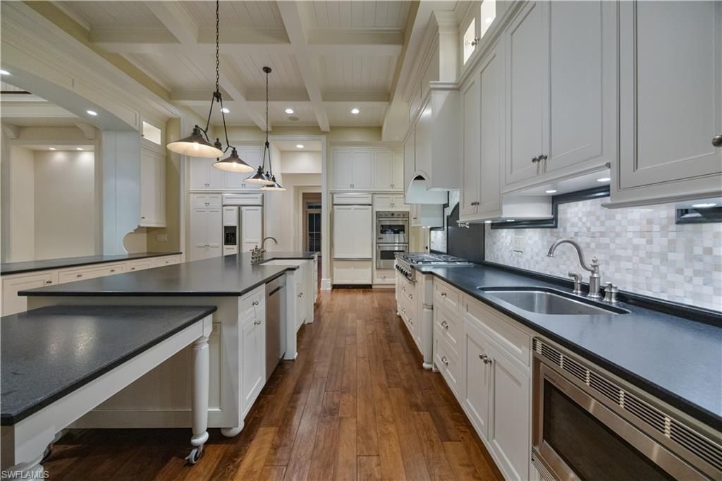 2263 Coach House Ln, Naples, FL 34105 Photo