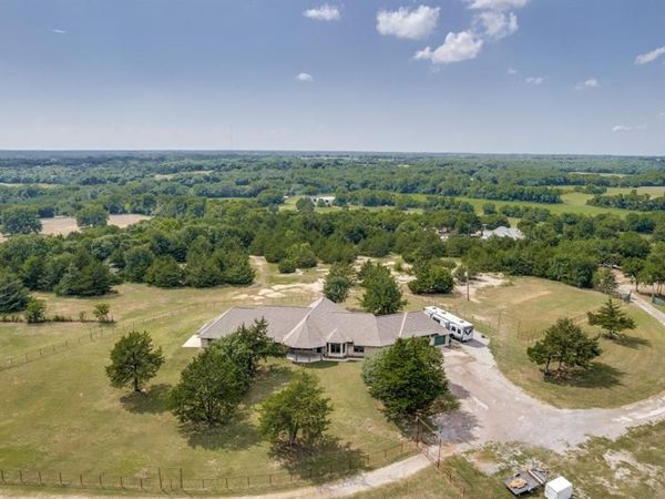 3244 Joe Davis Road, Whitewright, TX 75491