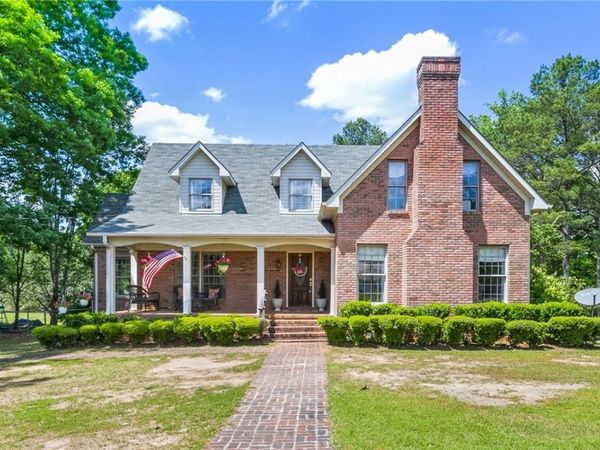 1999 WALNUT Street, Centreville, AL 35042