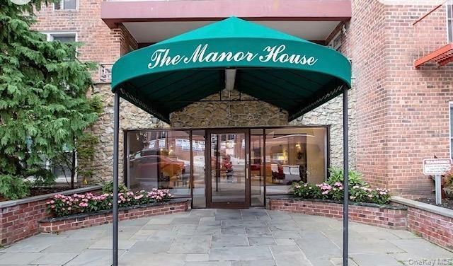 24120 Northern Boulevard, Unit 4C, Douglaston, NY 11362 Main Photo