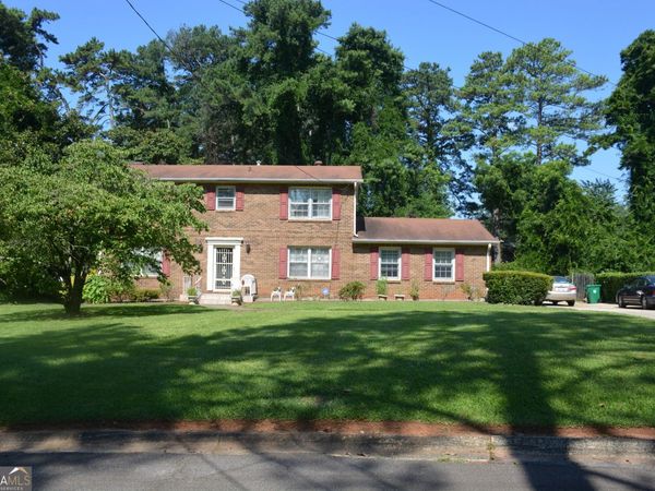 862 Fireside Way, Stone Mountain, GA 30083