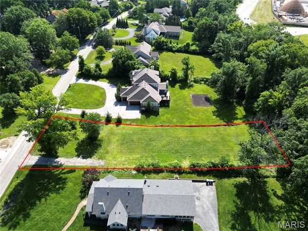 12040 Conway Road, St Louis, MO 63131