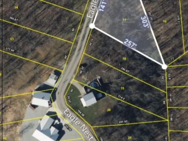 17 Eagle Shore Dr, Dover, TN 37058