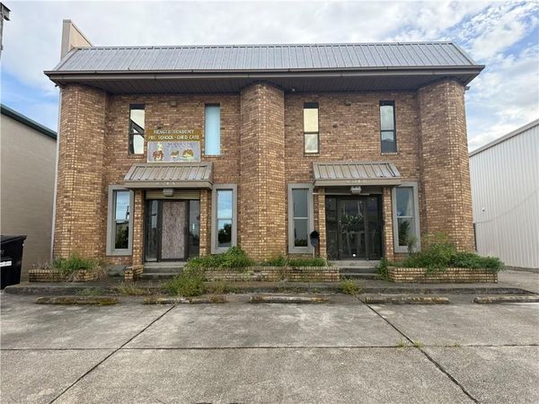 8324 LAFITTE Court, Unit 8326, Chalmette, LA 70043