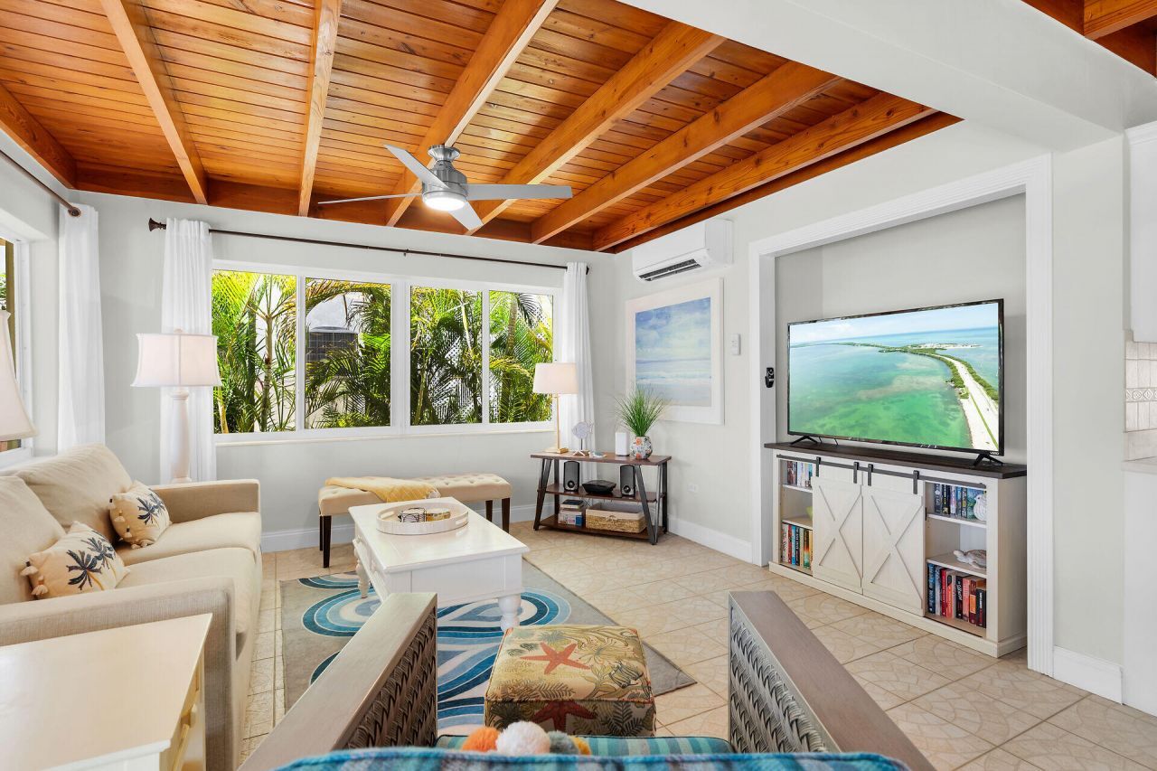 351 5th Street, Key Colony, FL 33051 Photo