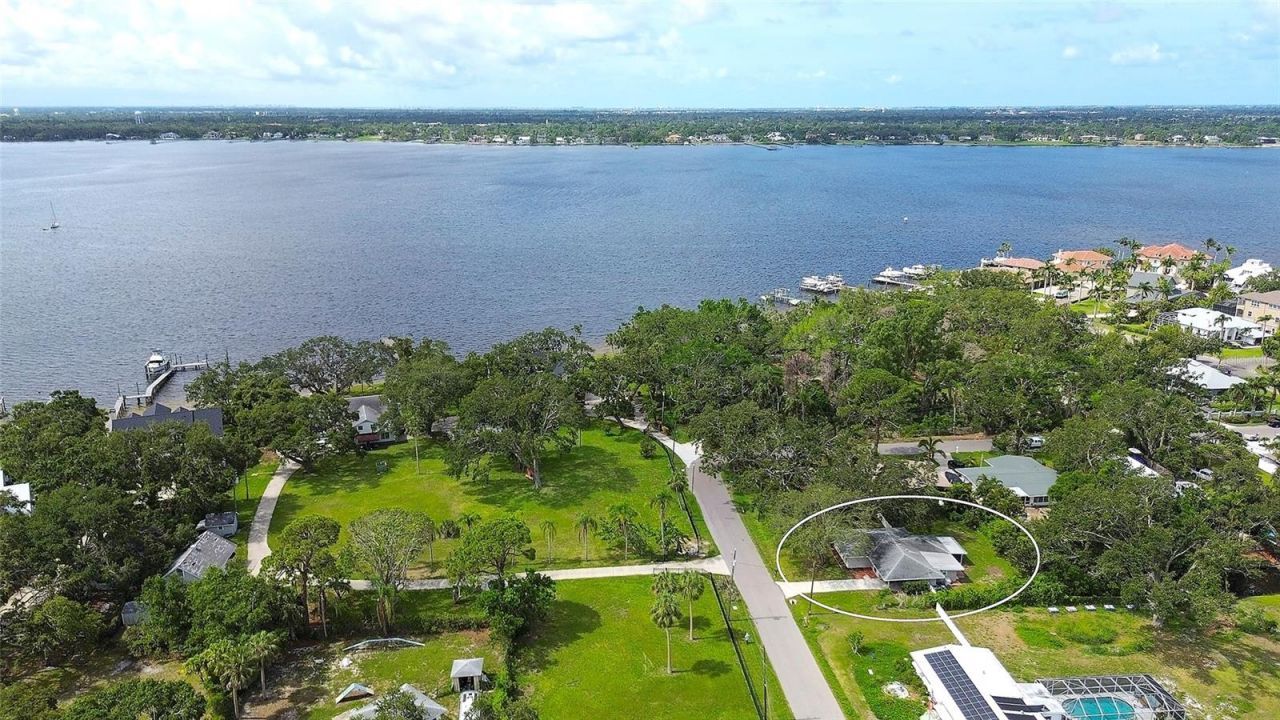 719 32nd Avenue W, Palmetto, FL 34221 Photo