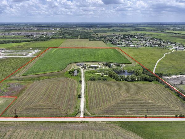 4892 Pfeil Rd, Converse, TX 78109