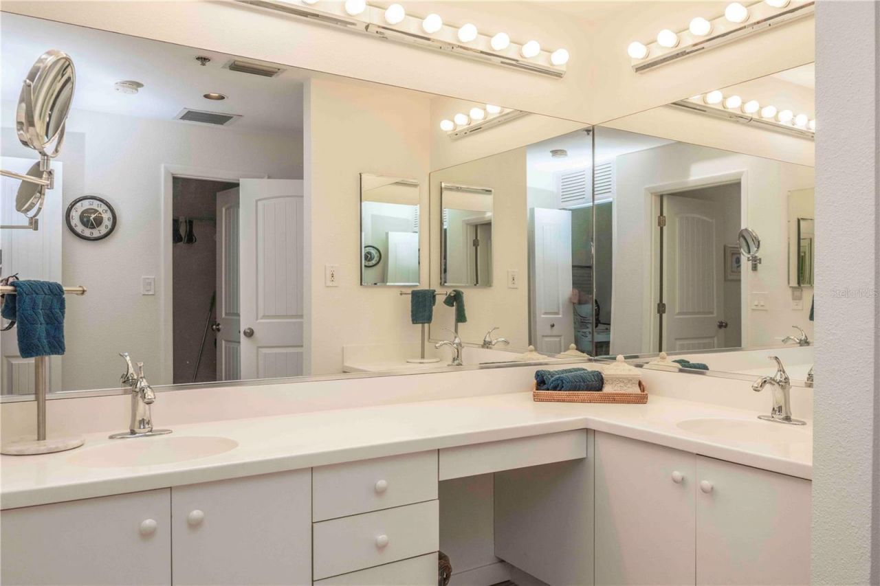 1912 Harbourside Drive, Unit 603, Longboat Key, FL 34228 Photo