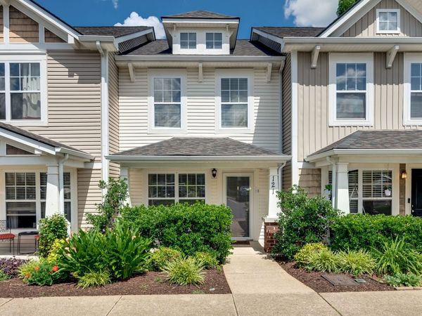 121 Shadow Glen Dr, Nashville, TN 37211
