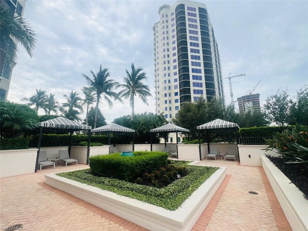 23850 Via Italia Cir, Unit 605, Estero, FL 34134 Photo