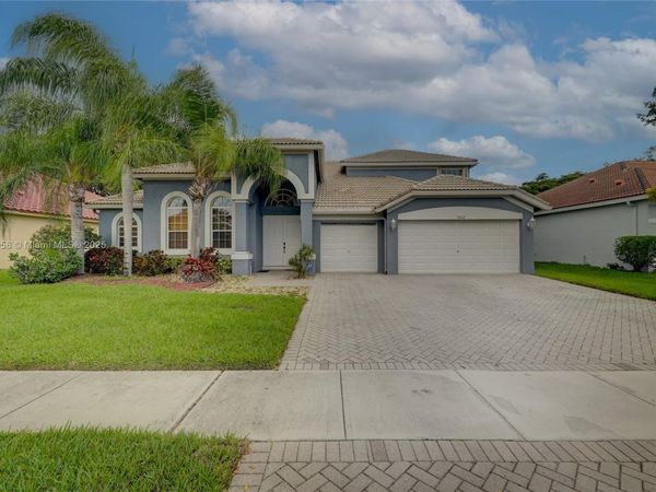 7062 Brunswick Cir, Boynton Beach, FL 33472