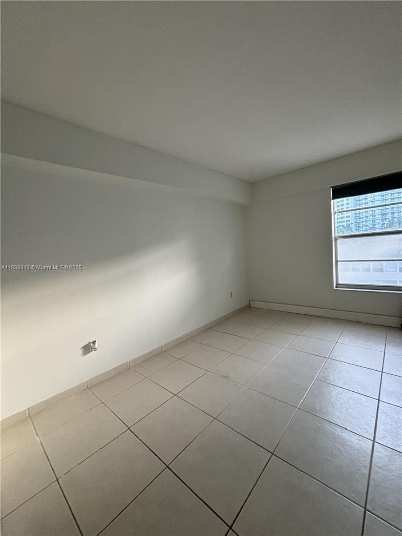 1455 West Ave, Unit 403, Miami Beach, FL 33139 Photo