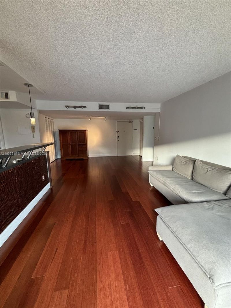 1455 West Ave, Unit 403, Miami Beach, FL 33139 Photo