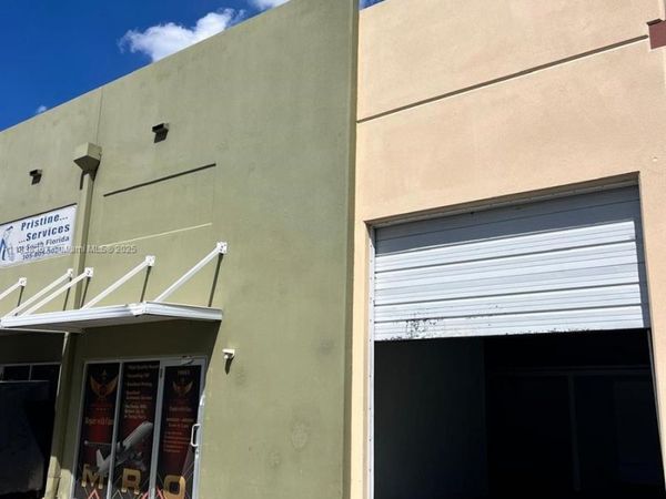 10601 NW 122nd St, Unit 29, Medley, FL 33178