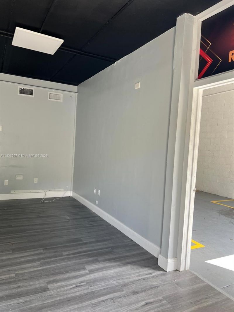 10601 NW 122nd St, Unit 29, Medley, FL 33178 Photo