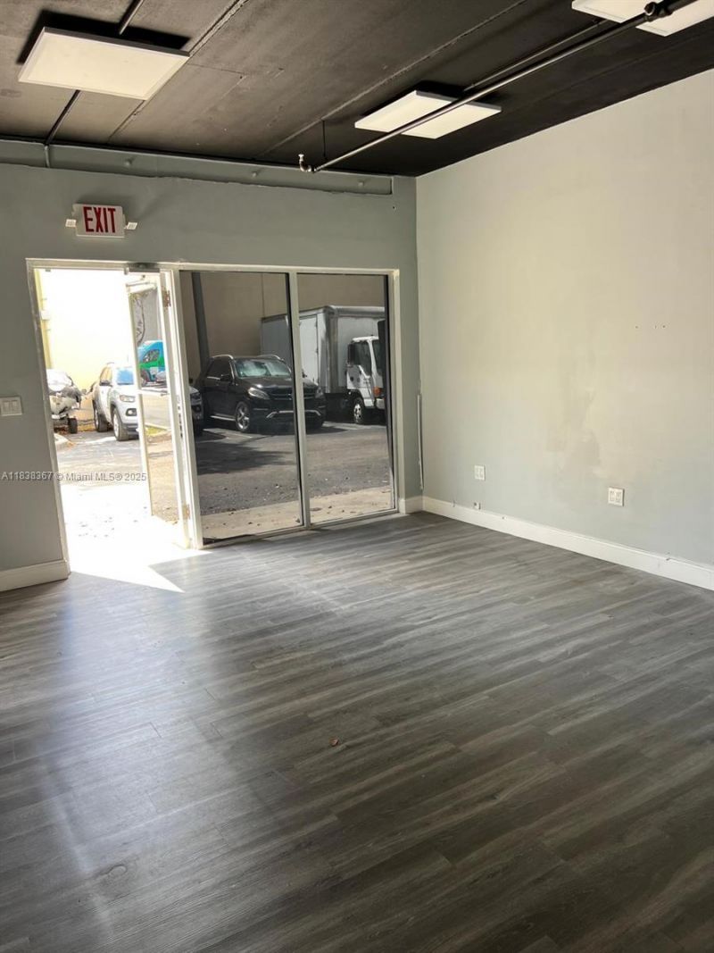 10601 NW 122nd St, Unit 29, Medley, FL 33178 Photo