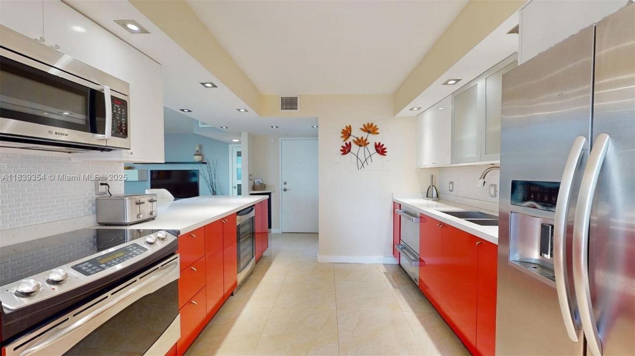 1912 S Ocean Dr, Unit 12C, Hallandale Beach, FL 33009 Photo