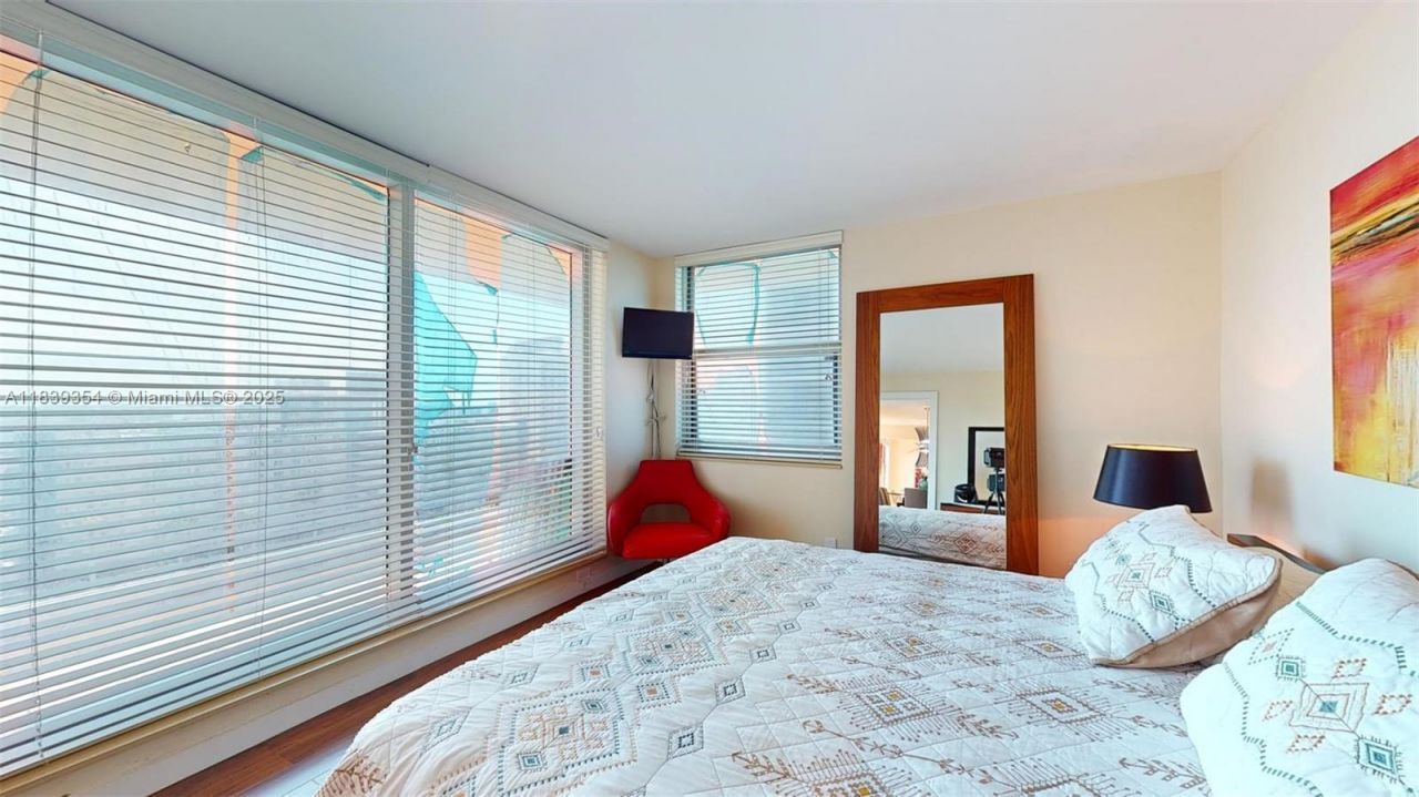 1912 S Ocean Dr, Unit 12C, Hallandale Beach, FL 33009 Photo