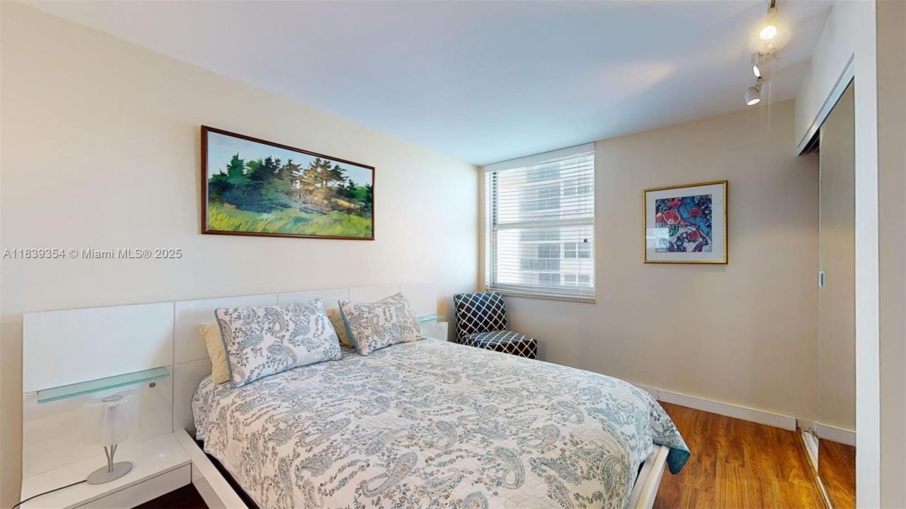 1912 S Ocean Dr, Unit 12C, Hallandale Beach, FL 33009 Photo