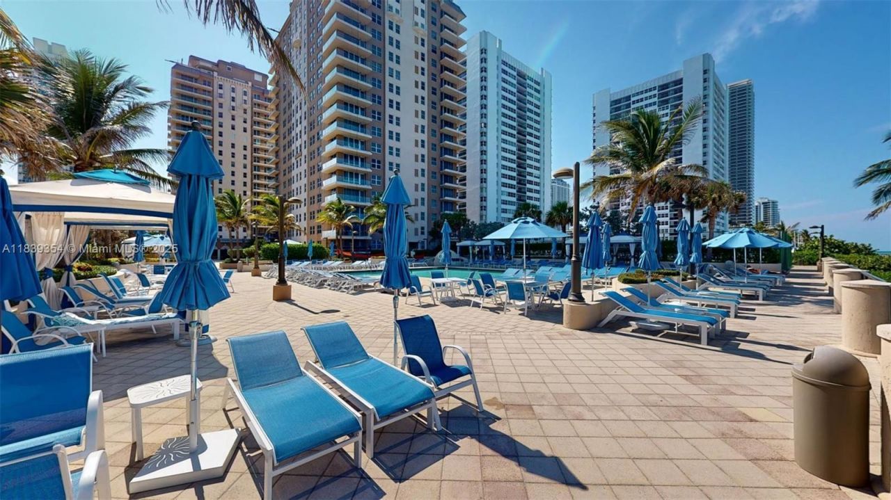 1912 S Ocean Dr, Unit 12C, Hallandale Beach, FL 33009 Photo