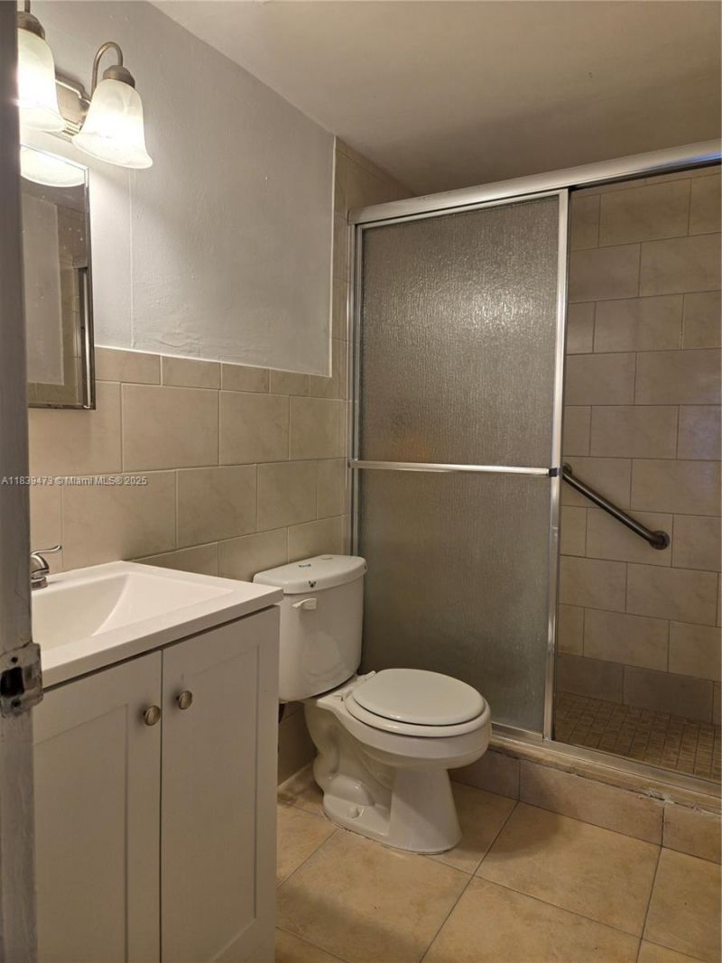 5755 W 20 Ave, Unit 206, Hialeah, FL 33012 Photo