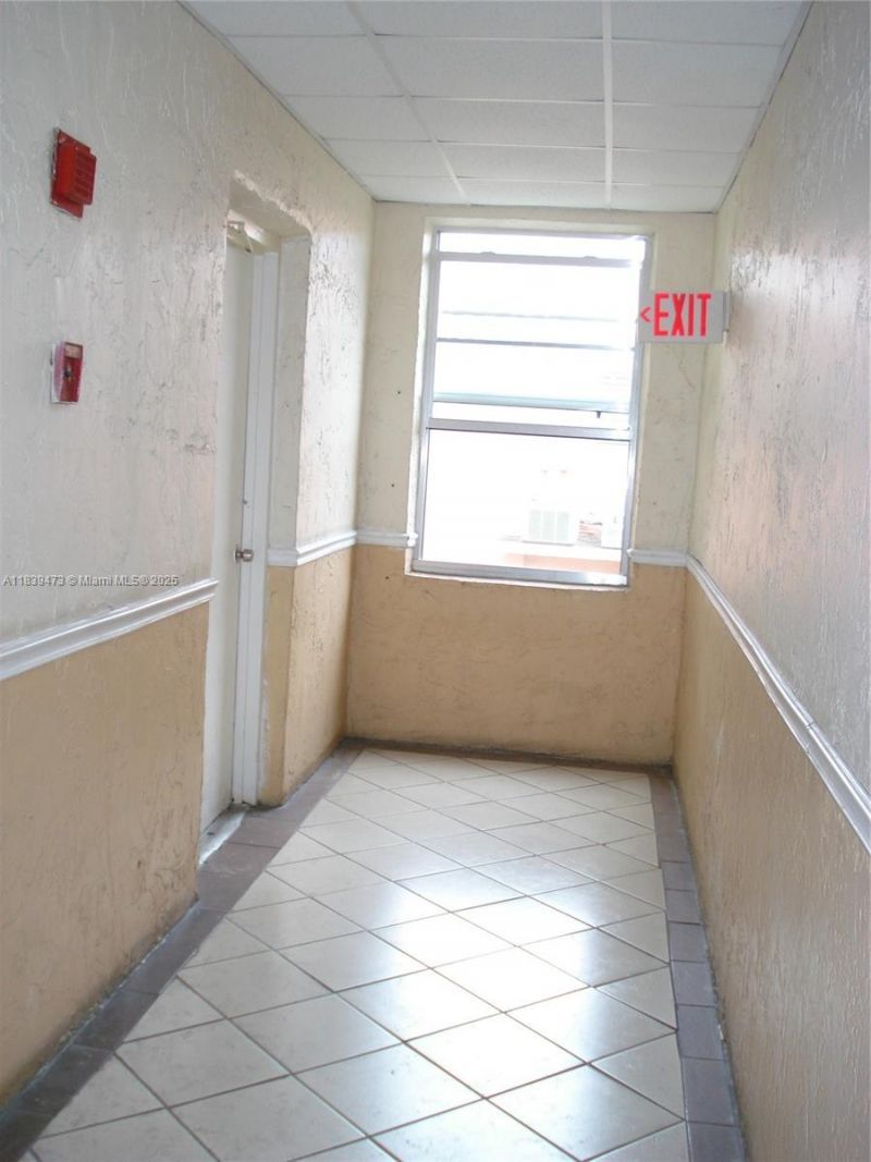 5755 W 20 Ave, Unit 206, Hialeah, FL 33012 Photo