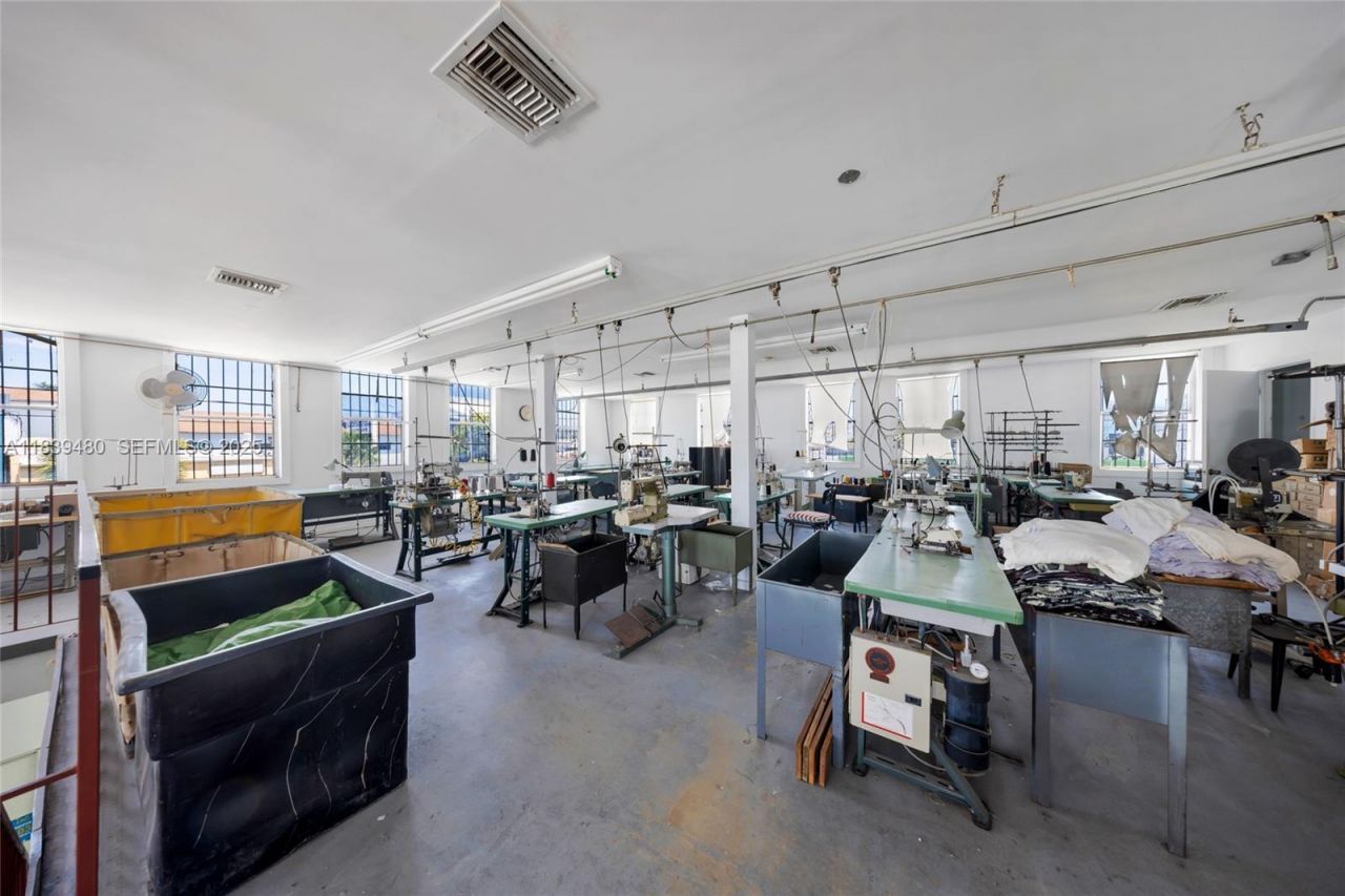 1730 W Flagler St, Miami, FL 33135 Photo