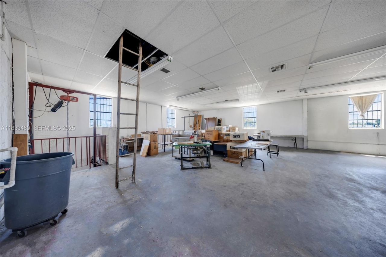 1730 W Flagler St, Miami, FL 33135 Photo