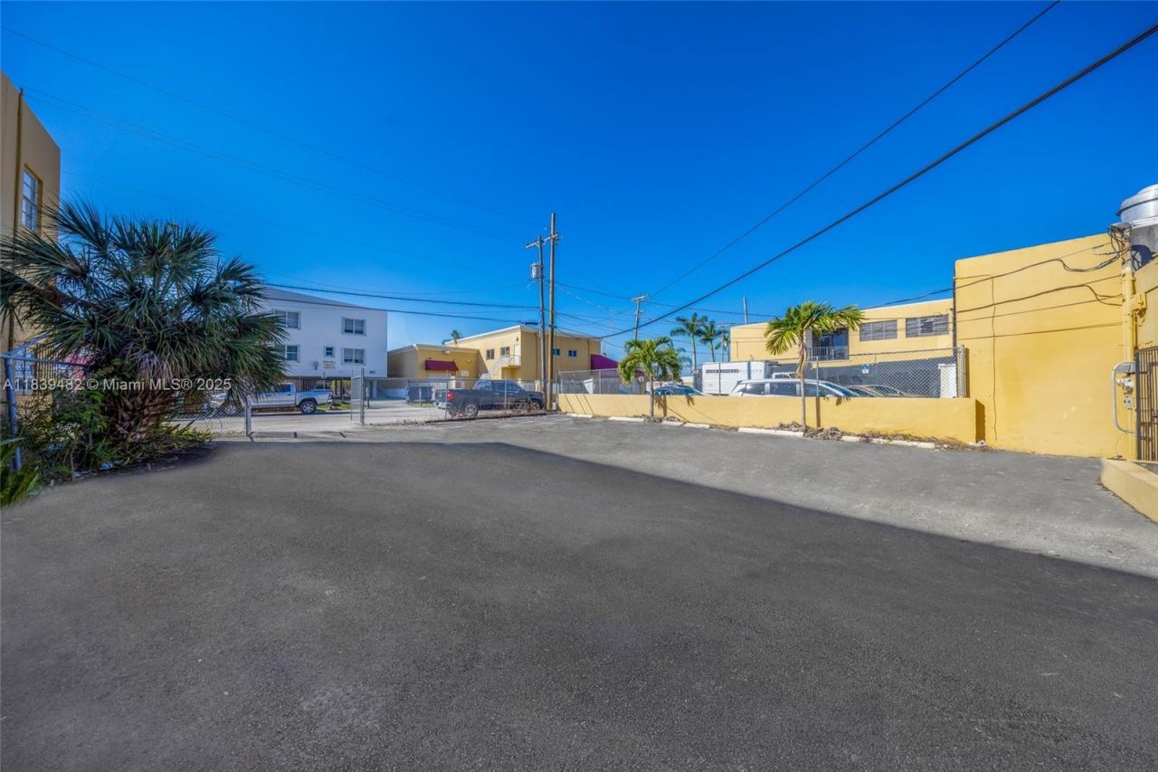 1554 W Flagler St, Miami, FL 33135 Photo