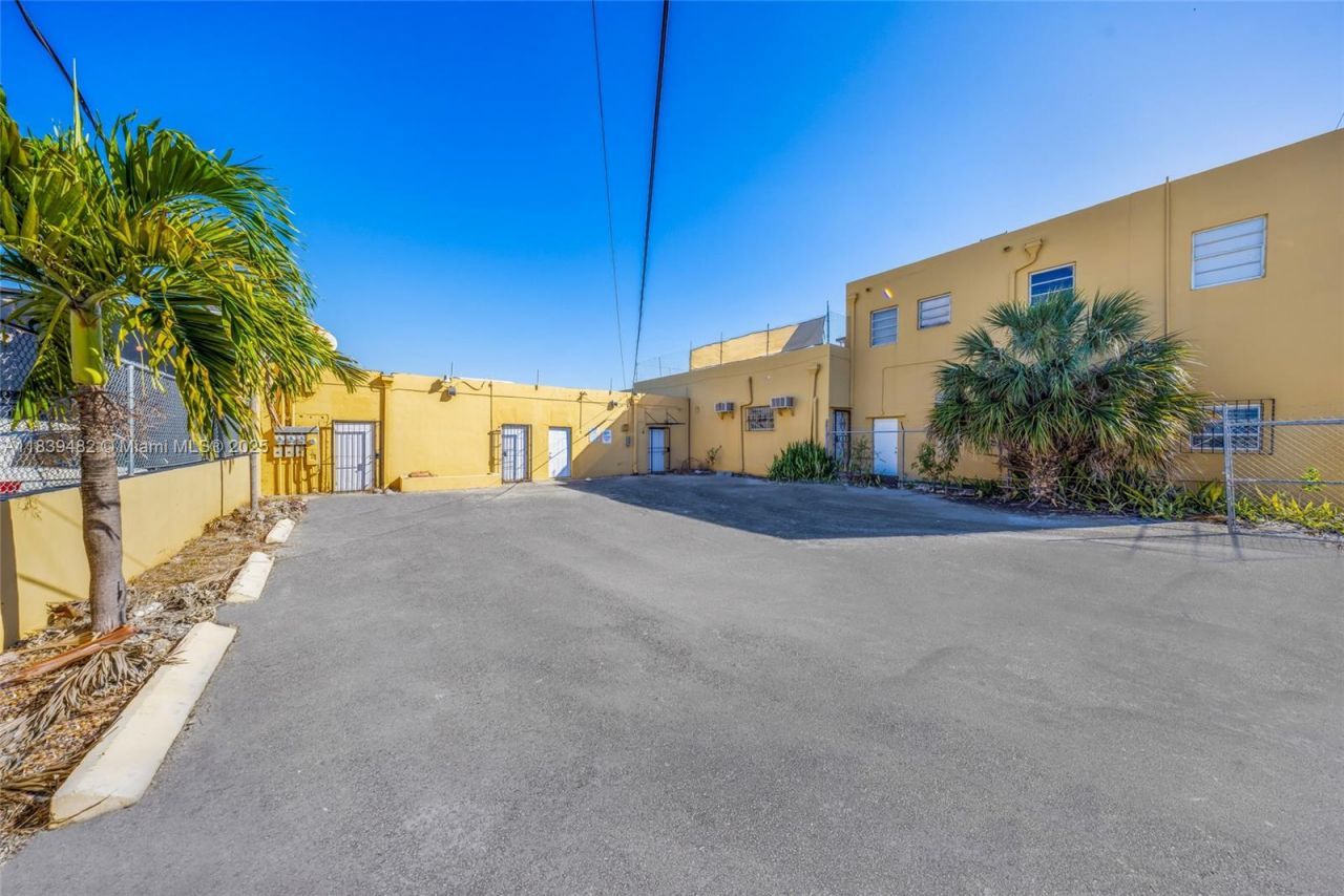 1554 W Flagler St, Miami, FL 33135 Photo