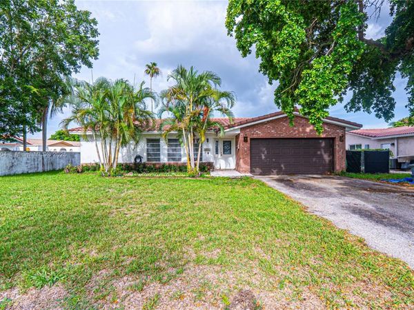3991 NW 108th Ave, Coral Springs, FL 33065