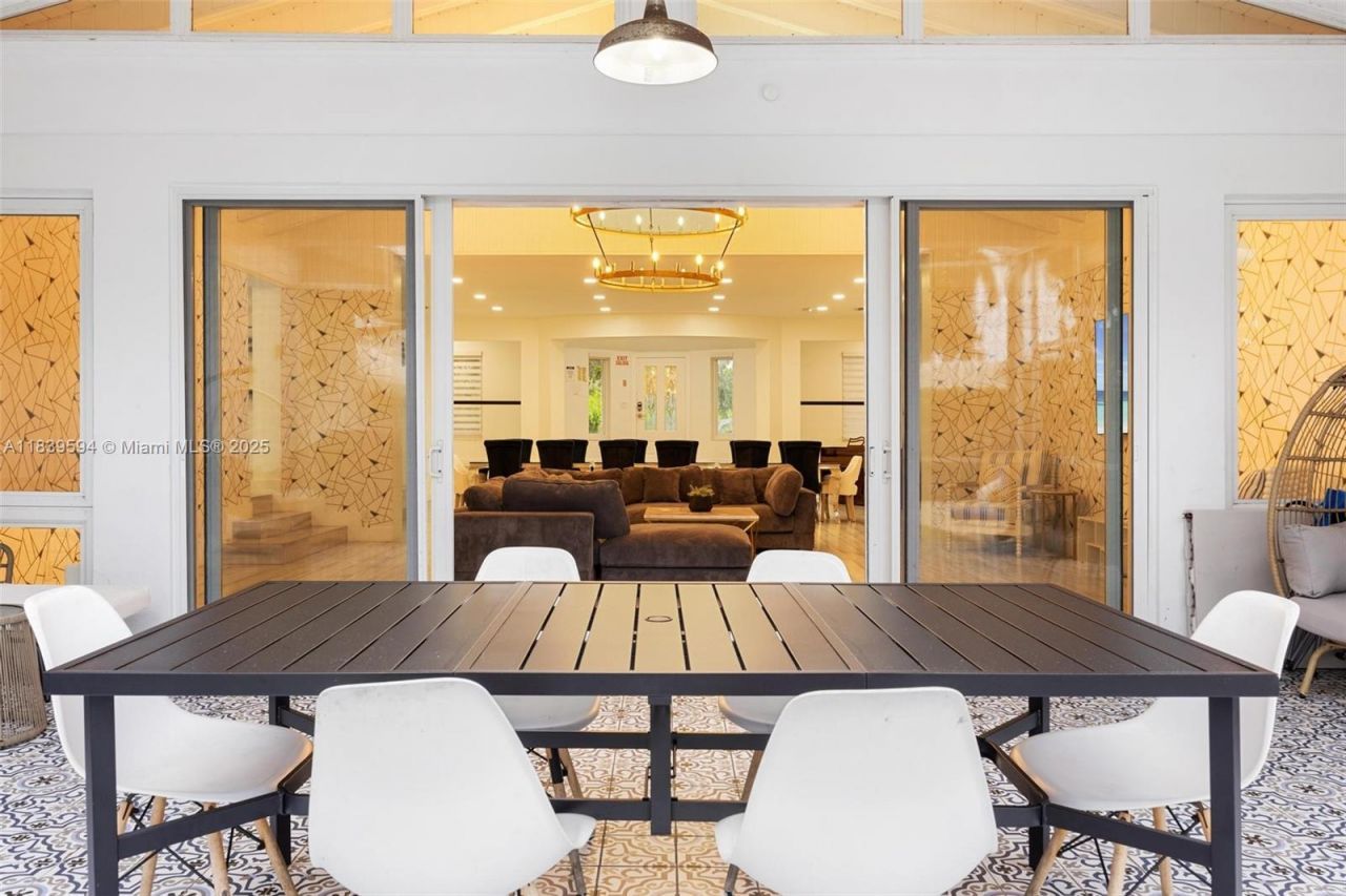 1240 Jefferson St, Hollywood, FL 33019 Photo