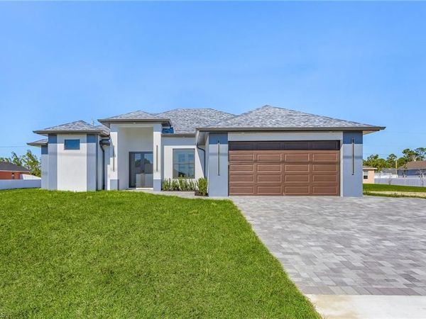 1817 Kismet PKWY W, CAPE CORAL, FL 33993