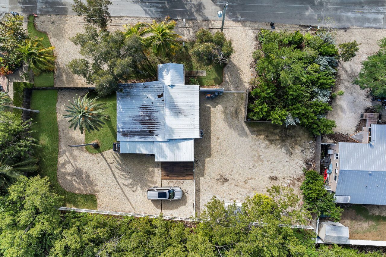 28 Tarpon Avenue, Key Largo, FL 33037 Photo