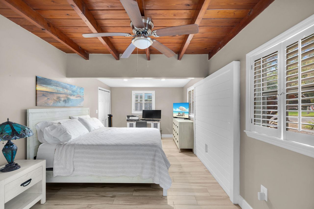 28 Tarpon Avenue, Key Largo, FL 33037 Photo