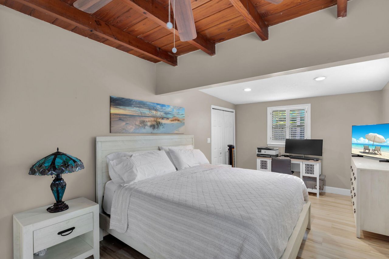 28 Tarpon Avenue, Key Largo, FL 33037 Photo