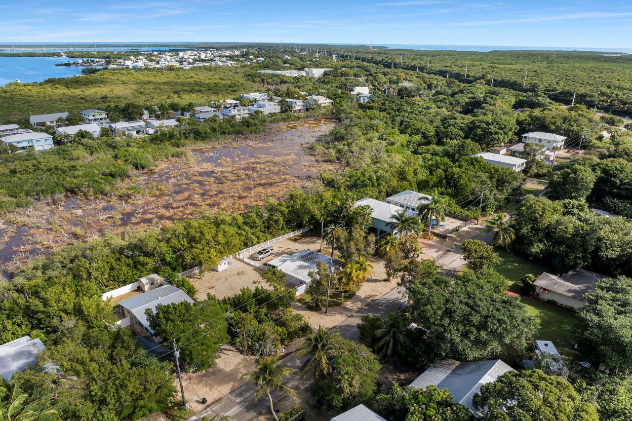 28 Tarpon Avenue, Key Largo, FL 33037 Photo