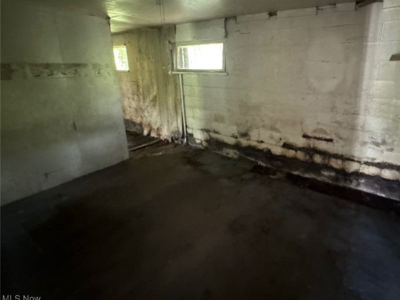 14 Lincoln Street, Salineville, OH 43945 Photo 4