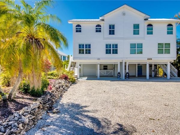 16671 Seagull Bay CT, BOKEELIA, FL 33922