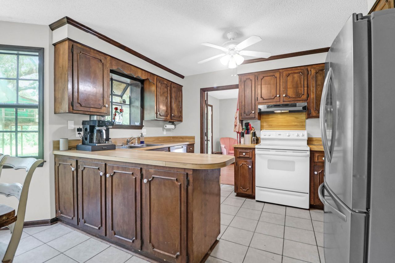 1660 Boyd N Hayes Road Photo 10