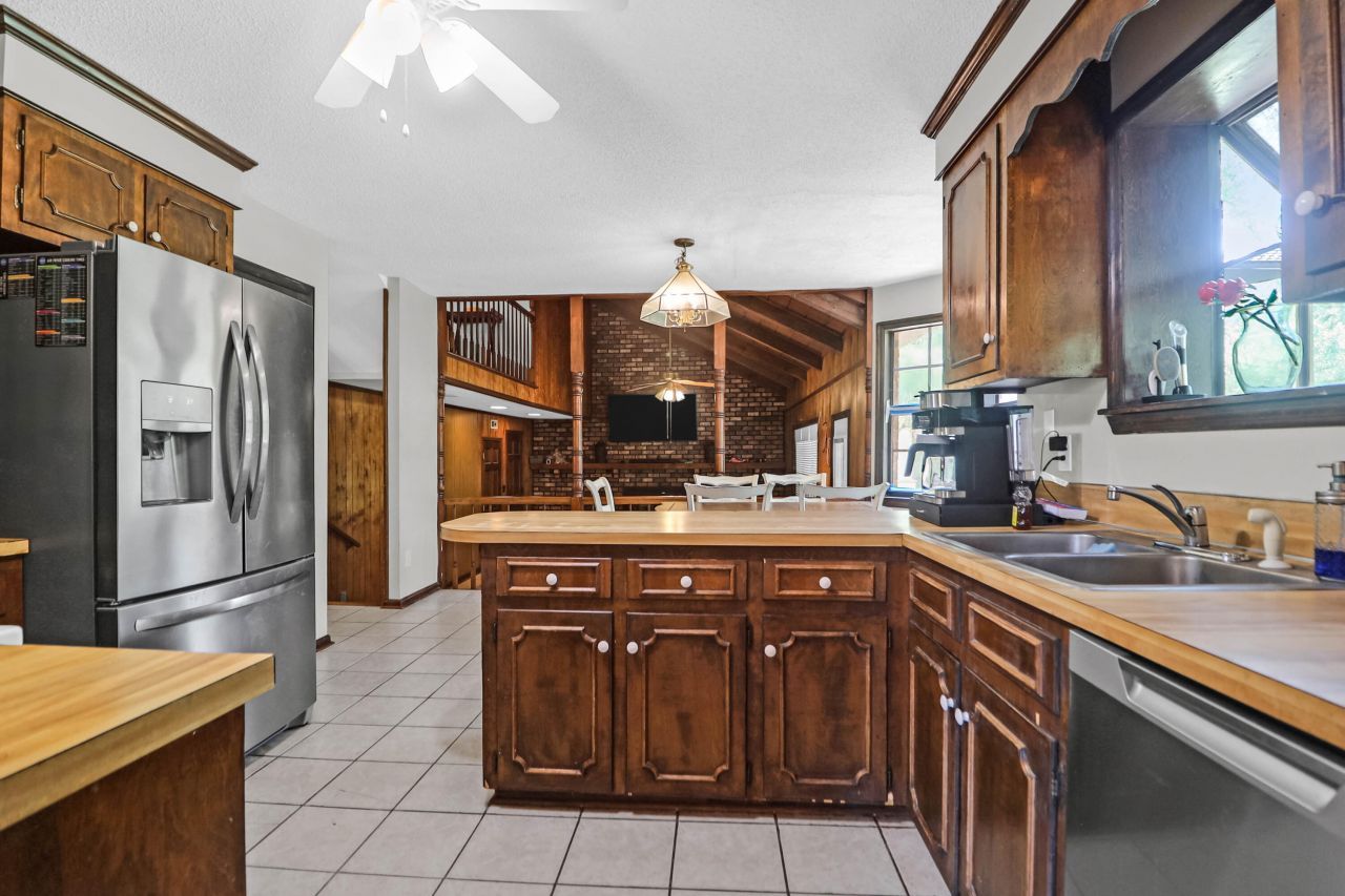 1660 Boyd N Hayes Road Photo 11